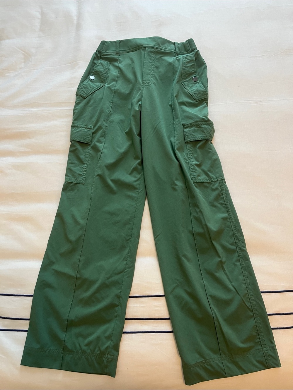 Athleta Olive Green Wide-Leg Cargo Trousers